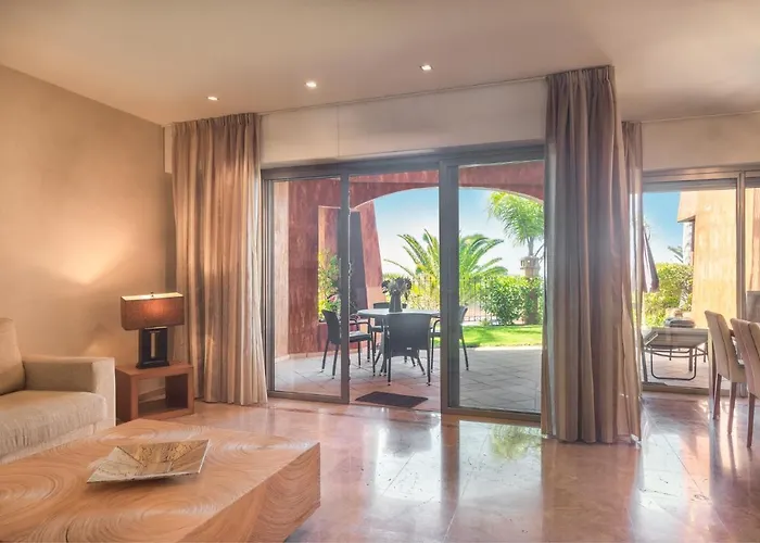 Alzaro 02 Deluxe Sea View 2b بيت للعطل *